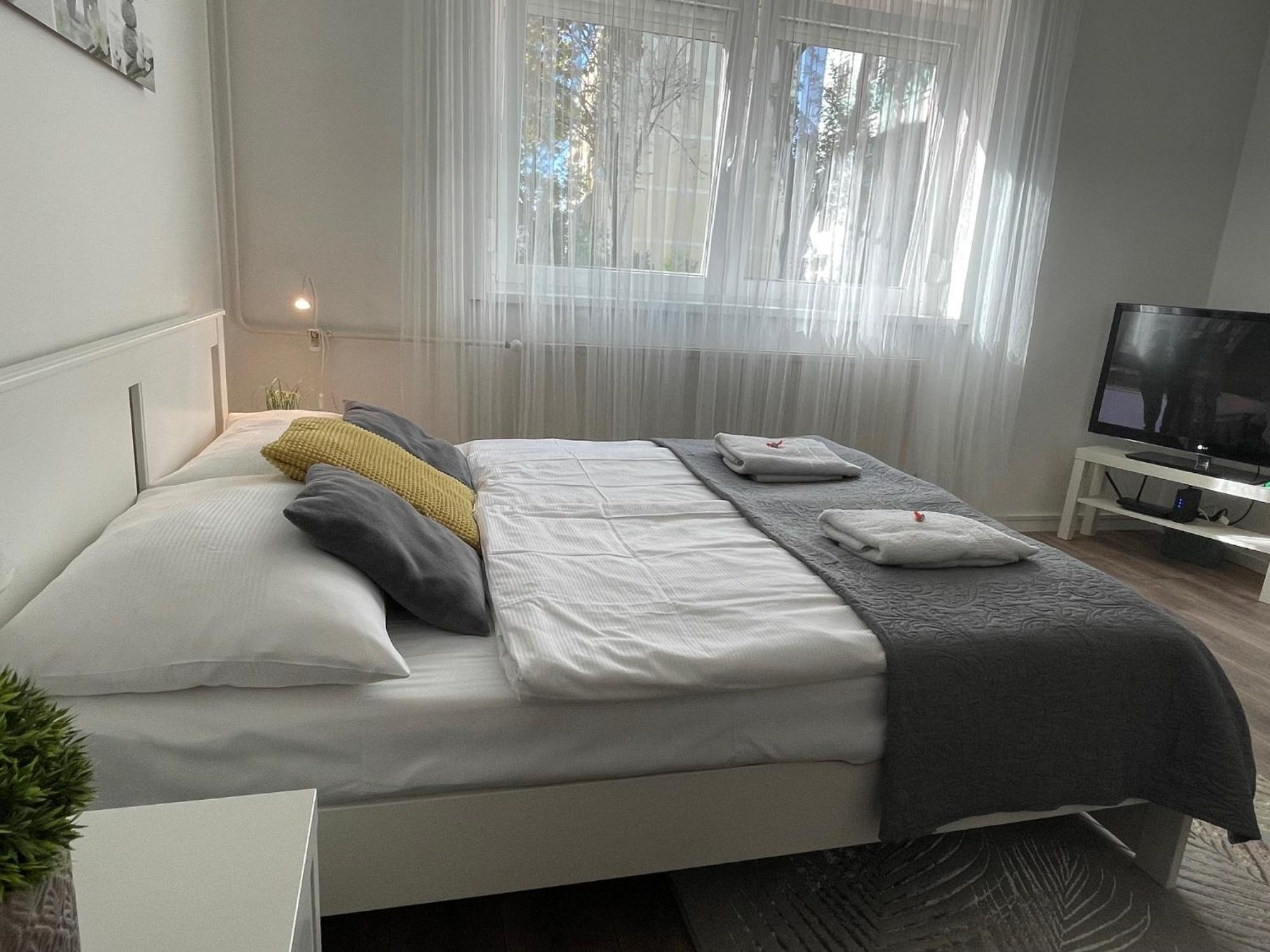 Magnolia Apartman Győr Extérieur photo
